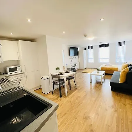 Luxury Studio Apartment Luton  Exterior photo