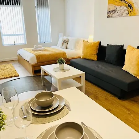 Luxury Studio Apartment Luton  Exterior photo